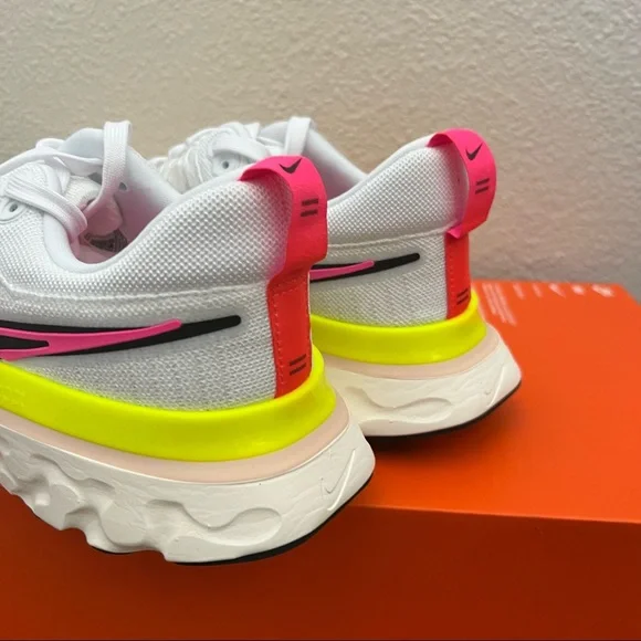 Nike React Infinity Run Flyknit 2 - Picture 6 of 7
